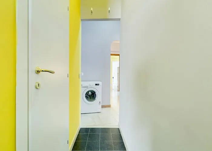 Bdc - Kingdom 5-bdr In Termini Apartment