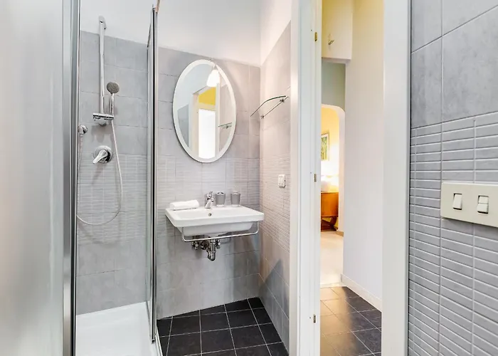 Bdc - Kingdom 5-bdr In Termini Apartment *