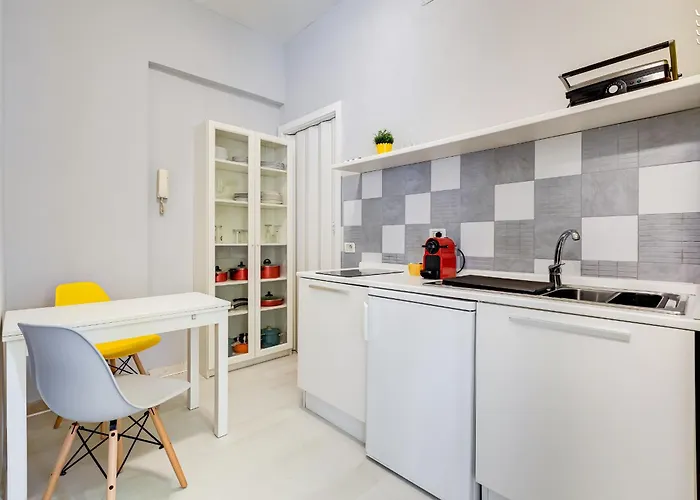 Bdc - Kingdom 5-bdr In Termini Apartment Rom