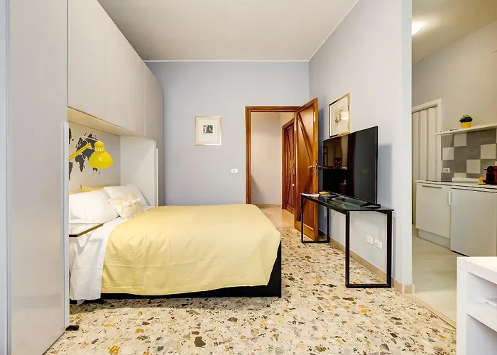 Bdc - Kingdom 5-bdr In Termini Apartment